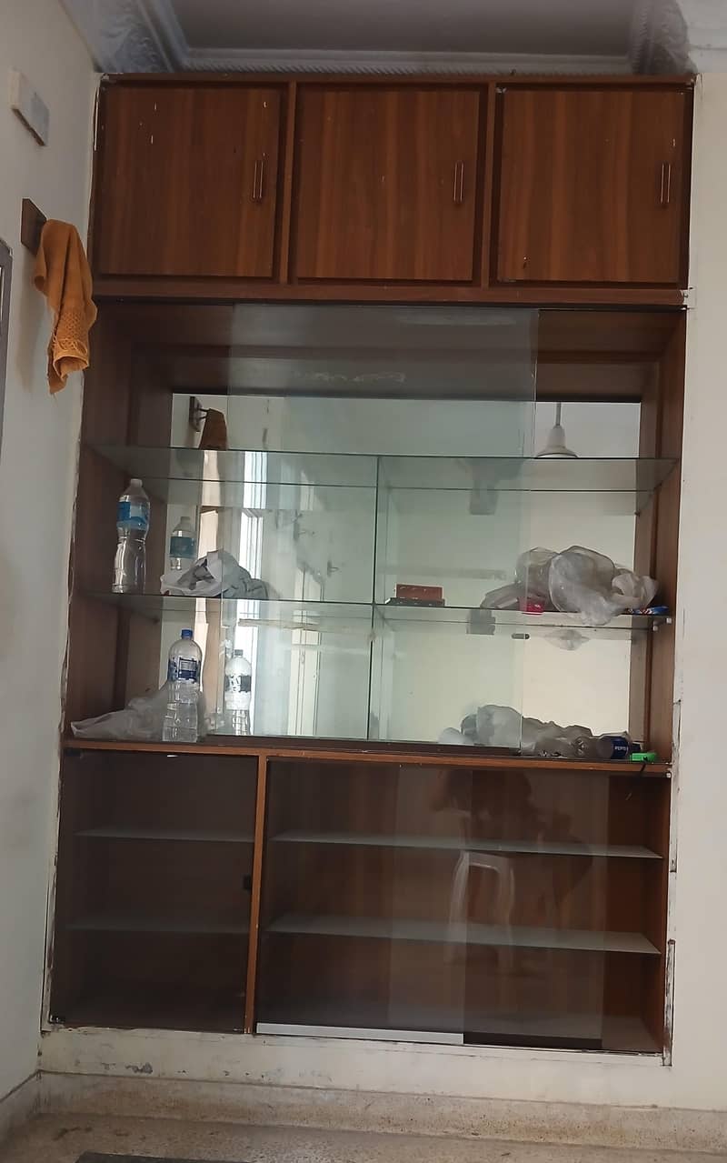 Glass partition 0