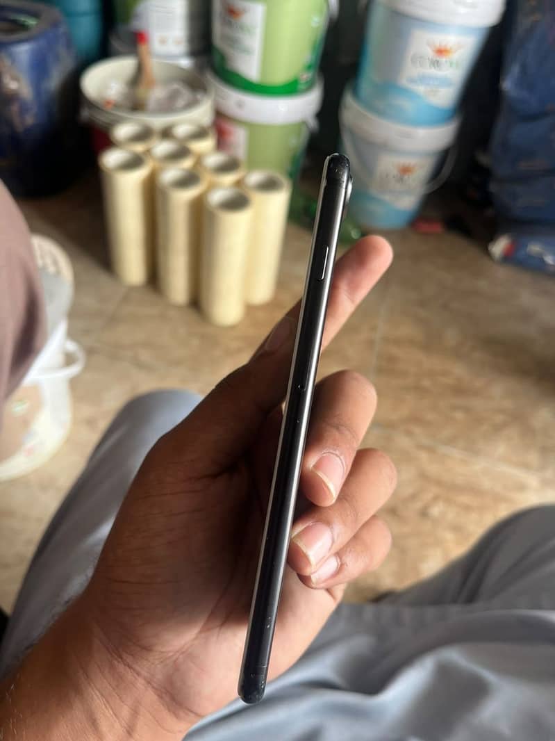 Apple iPhone 7 Plus 2
