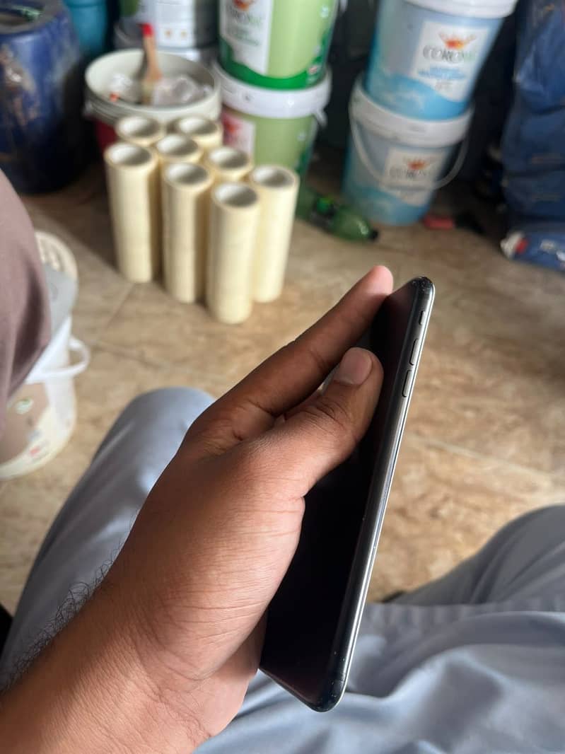 Apple iPhone 7 Plus 4
