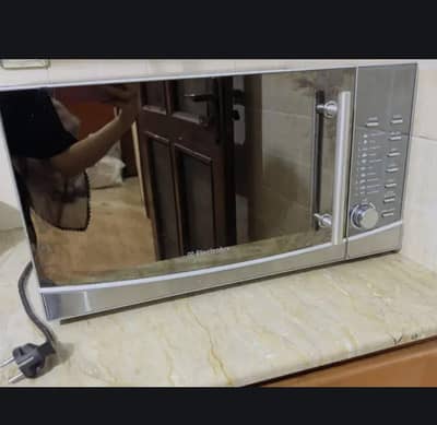 Electrolux Microwave Oven – Used 2 years-40 Liters-Excellent Condition