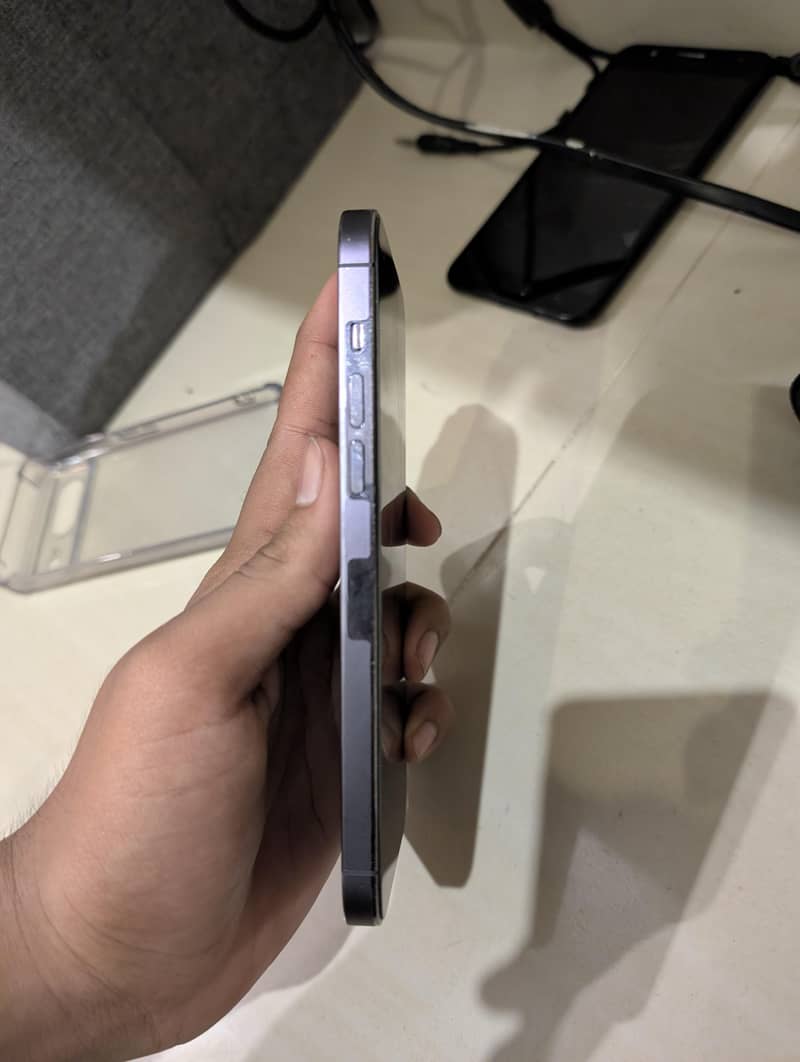 Apple iPhone 14 Pro Max 3