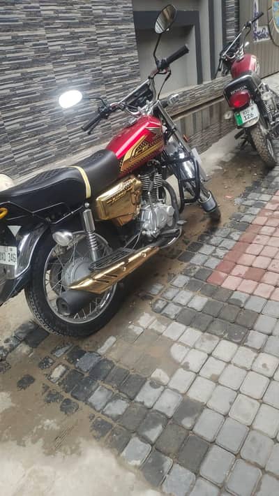 Honda 125 GOLD edition 2025 model just like new complete documents