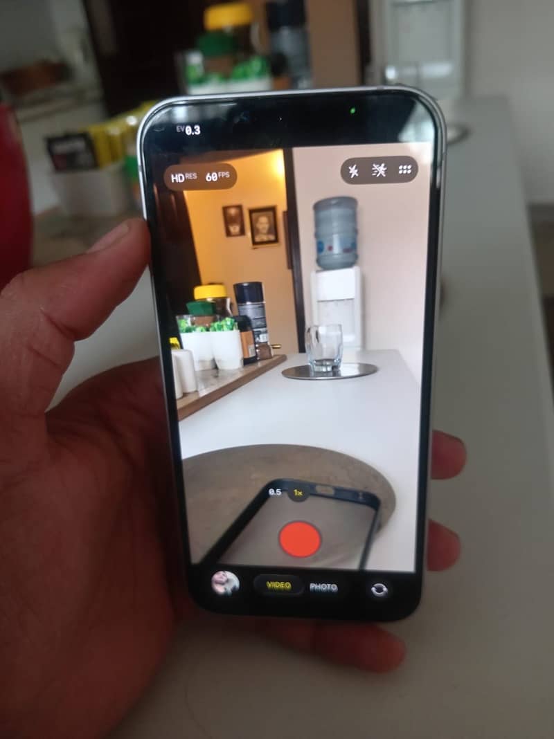 Apple iPhone 14 3