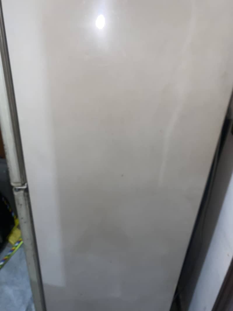 Dawlance fridge 6