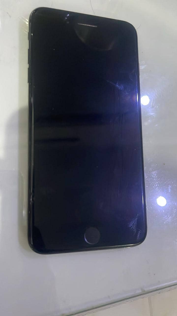 Apple iPhone 7 Plus 2