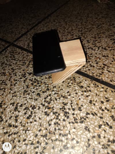zero gravity mobile stand