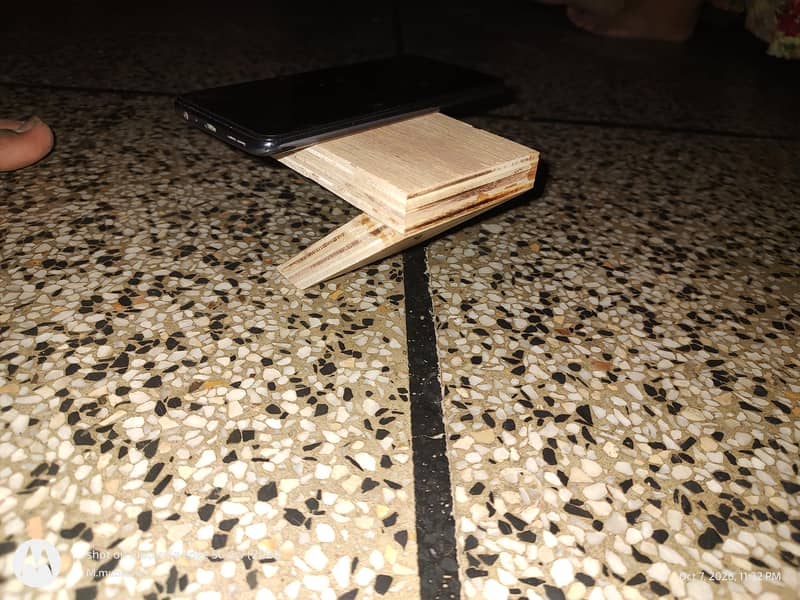 zero gravity mobile stand 1
