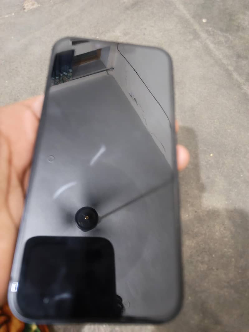 Apple iPhone 13 2