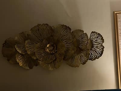 Flower wall decoration gold