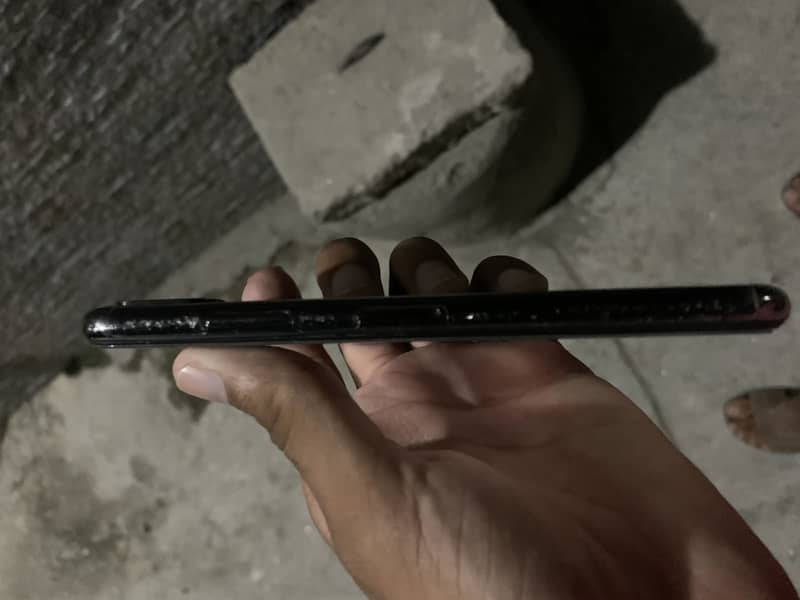 Apple iPhone XS 6