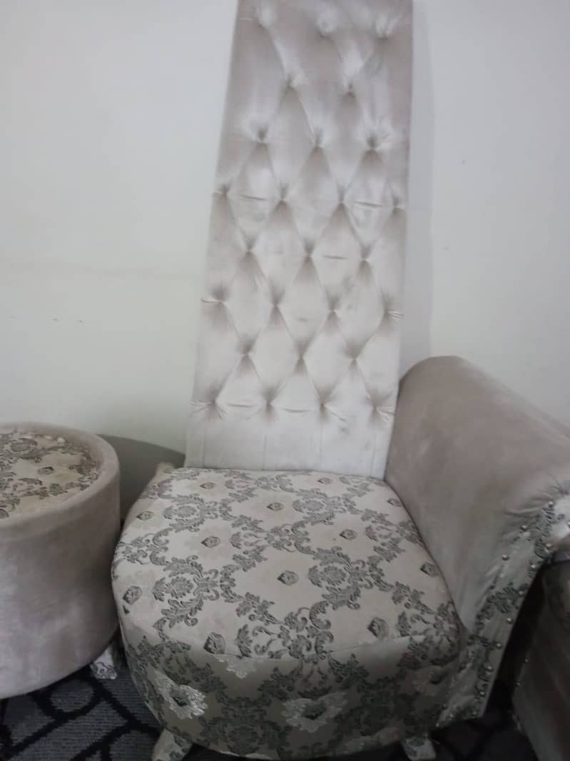 7 seater sofa set with  small table 6