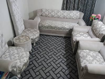 7 seater sofa set with  small table