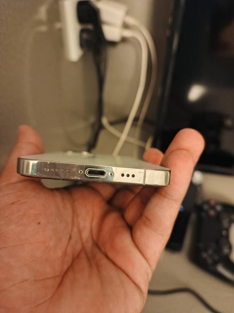 Apple iPhone 12 Pro 1
