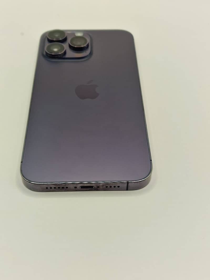 Apple iPhone 14 Pro Max 0