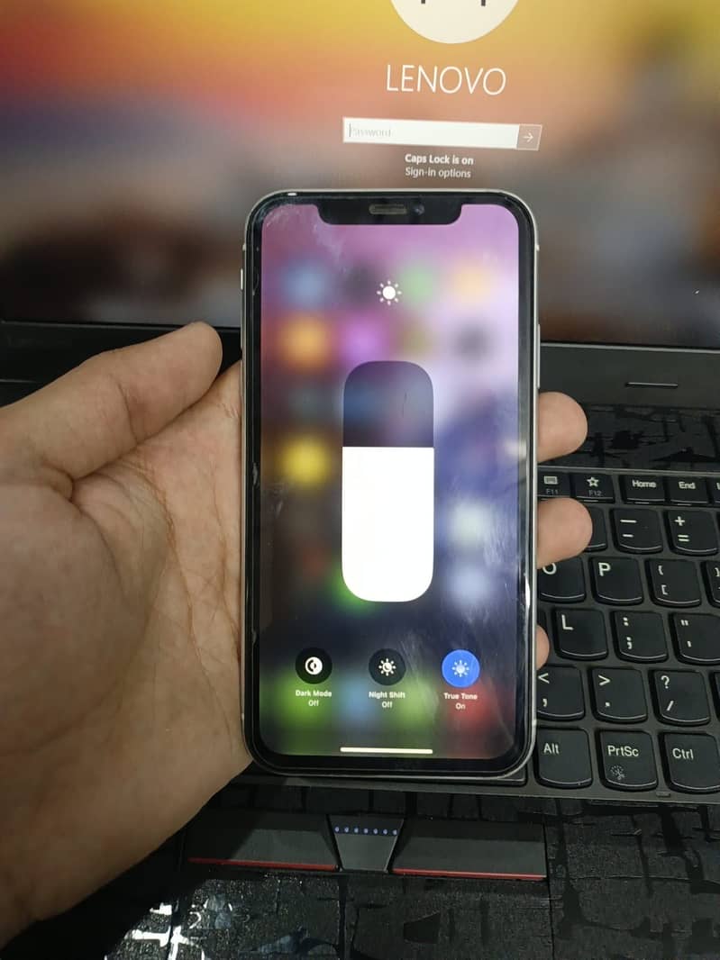 Apple iPhone XR 2