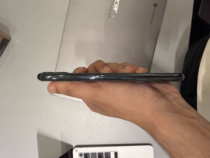 Apple iPhone 11 Pro Max 1