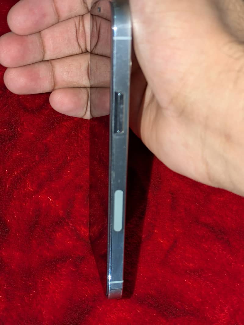 Apple iPhone 12 Pro 3