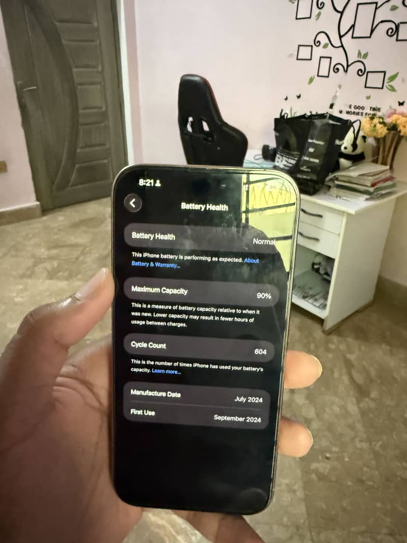 Apple iPhone 16 Pro Max 4