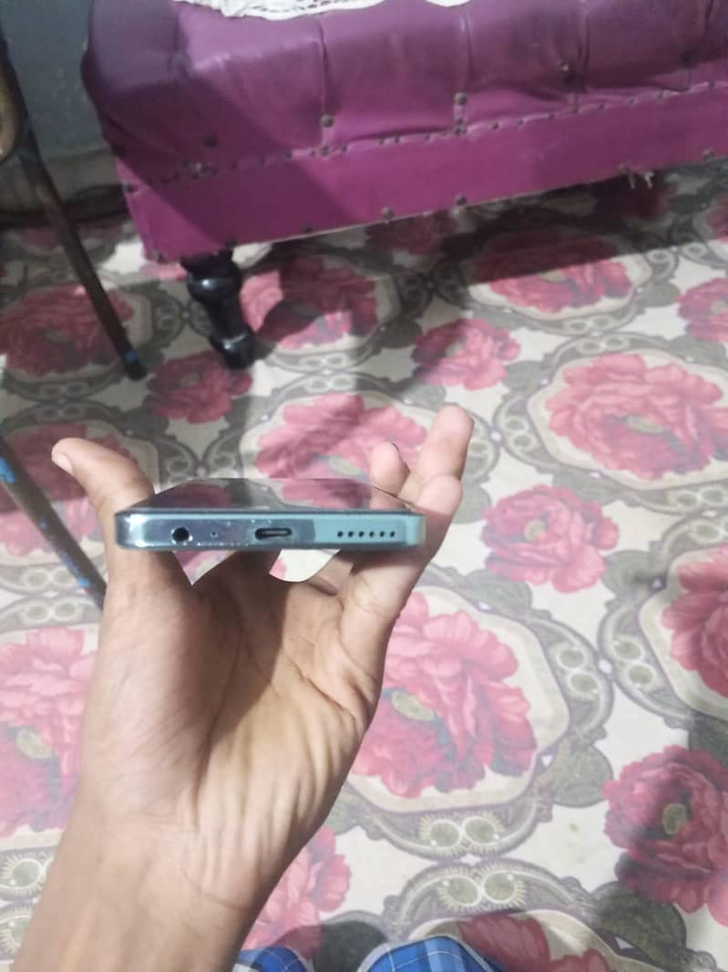 Tecno Camon 19 Pro 4