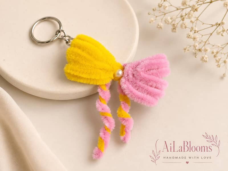 Pipe cleaner keychain 0