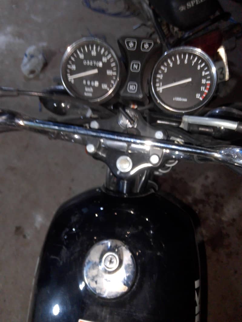 Suzuki 150Gr 2