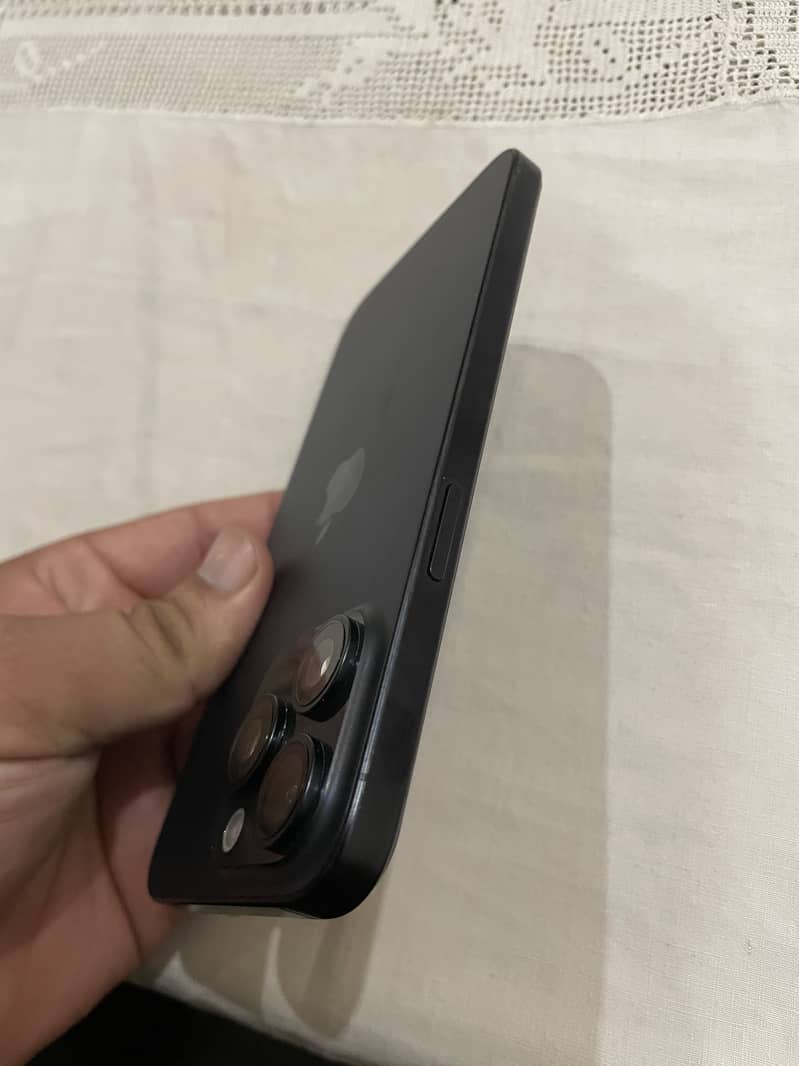 Iphone 15pro max PTA 5