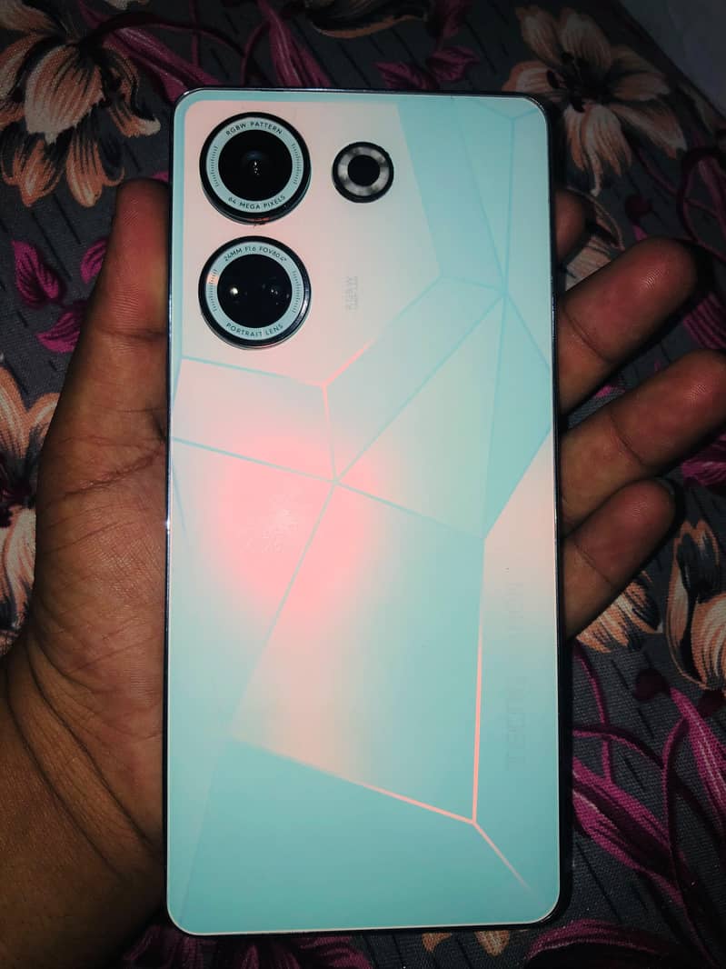 Tecno CAMON 20 0