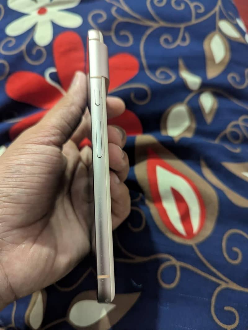 Google Pixel 8 2