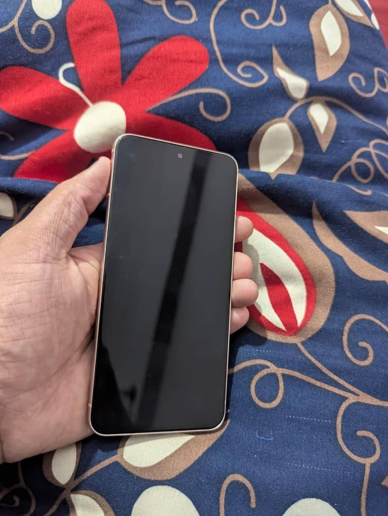 Google Pixel 8 6