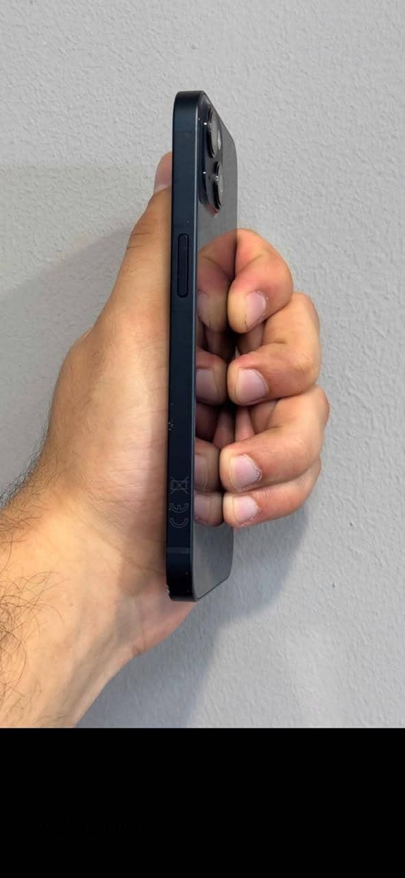 Apple iPhone 13 0