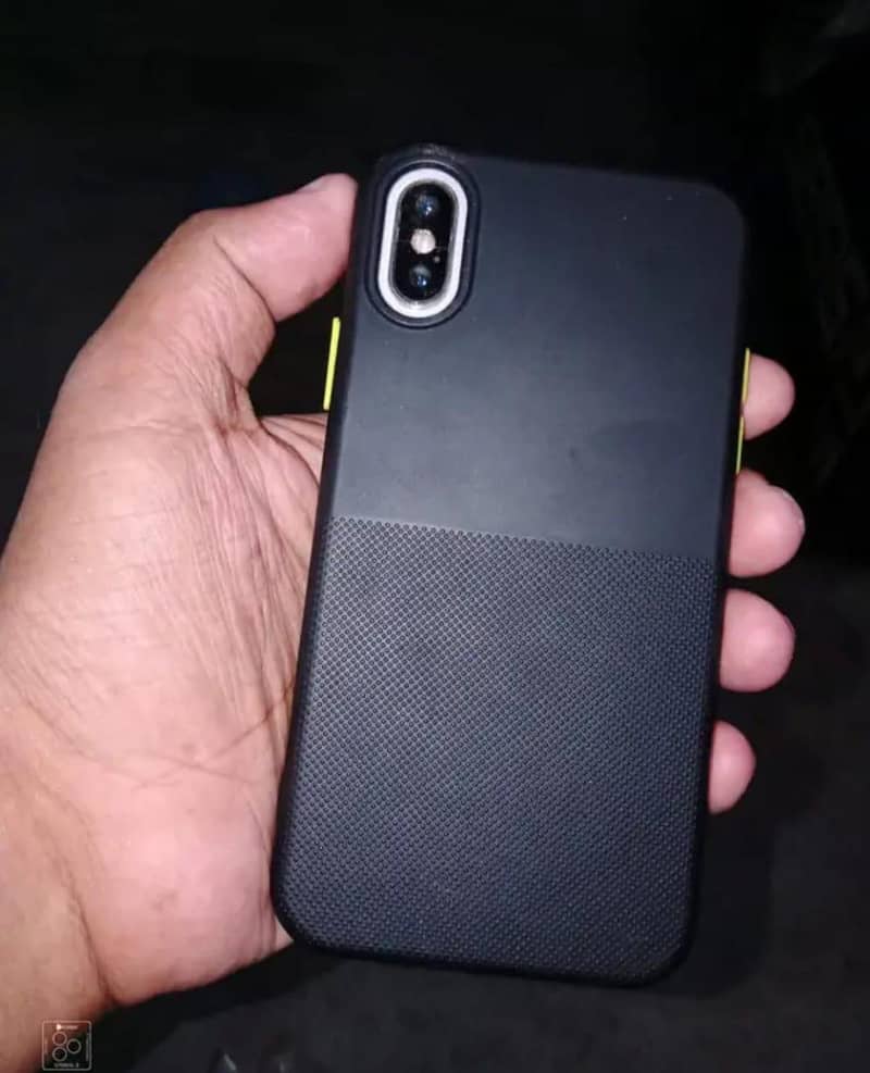 Apple iPhone XS 4