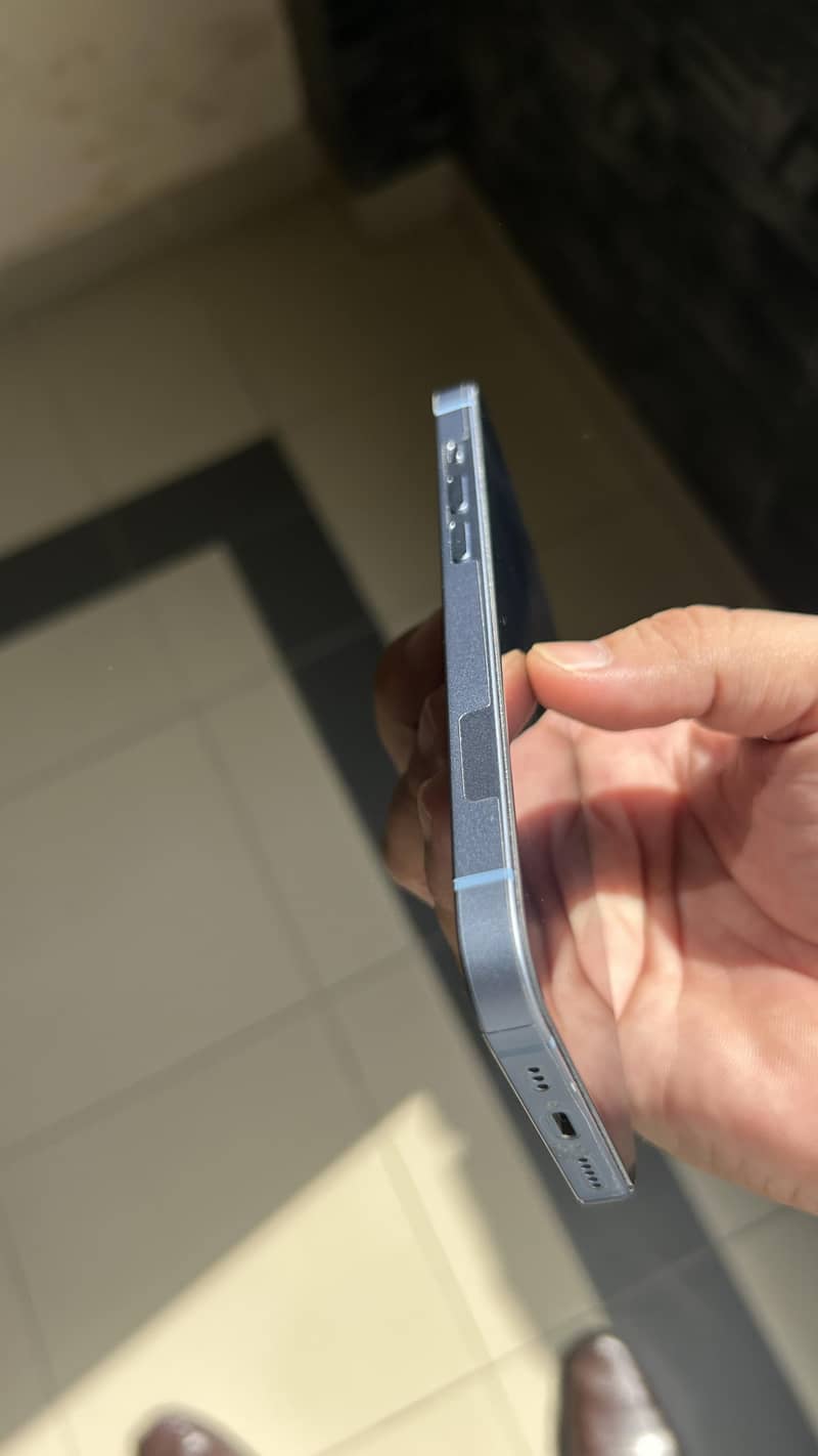 Apple iPhone 14 5