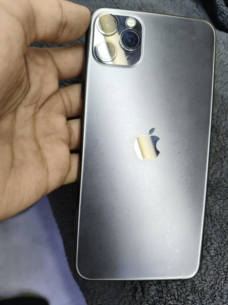 Apple iPhone 11 Pro Max 1