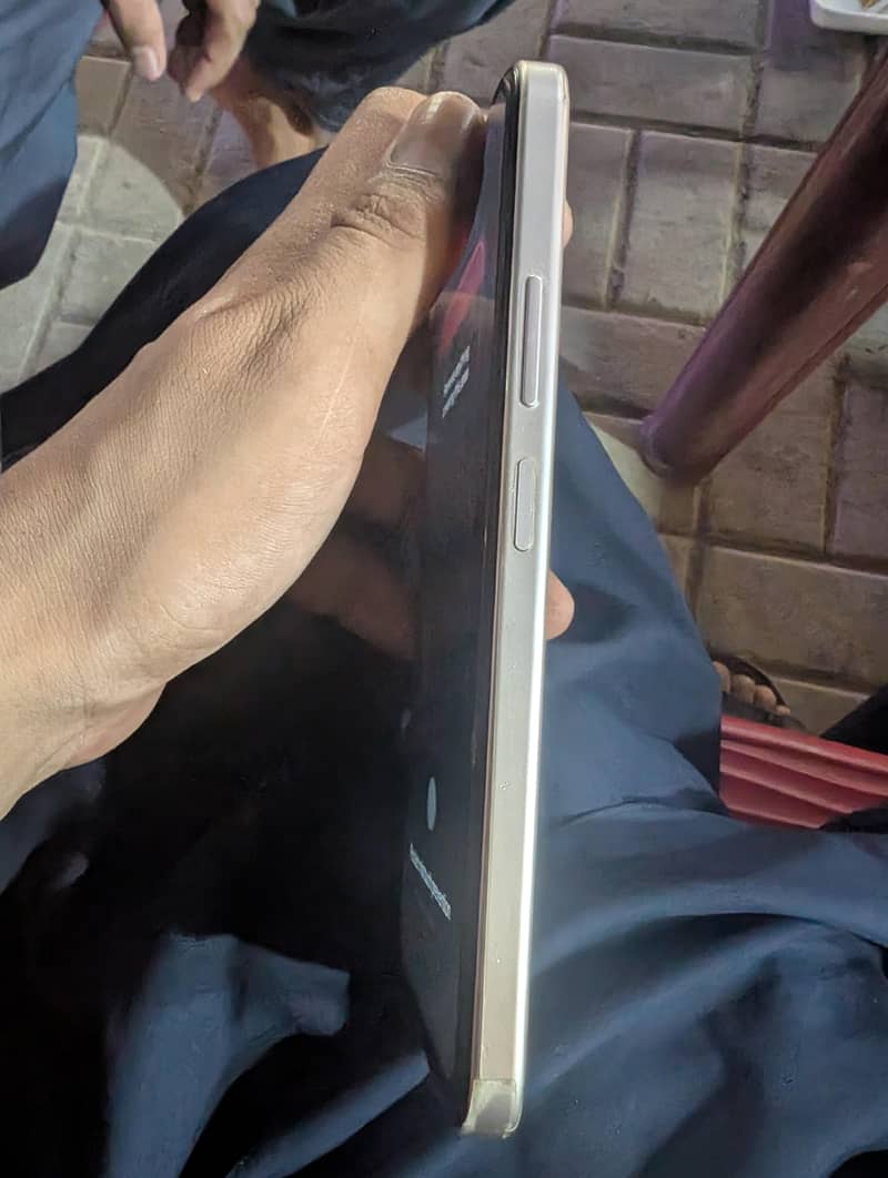 OPPO A6 4G 3