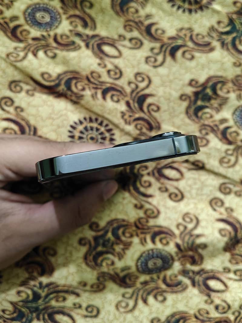 Apple iPhone 13 Pro 5