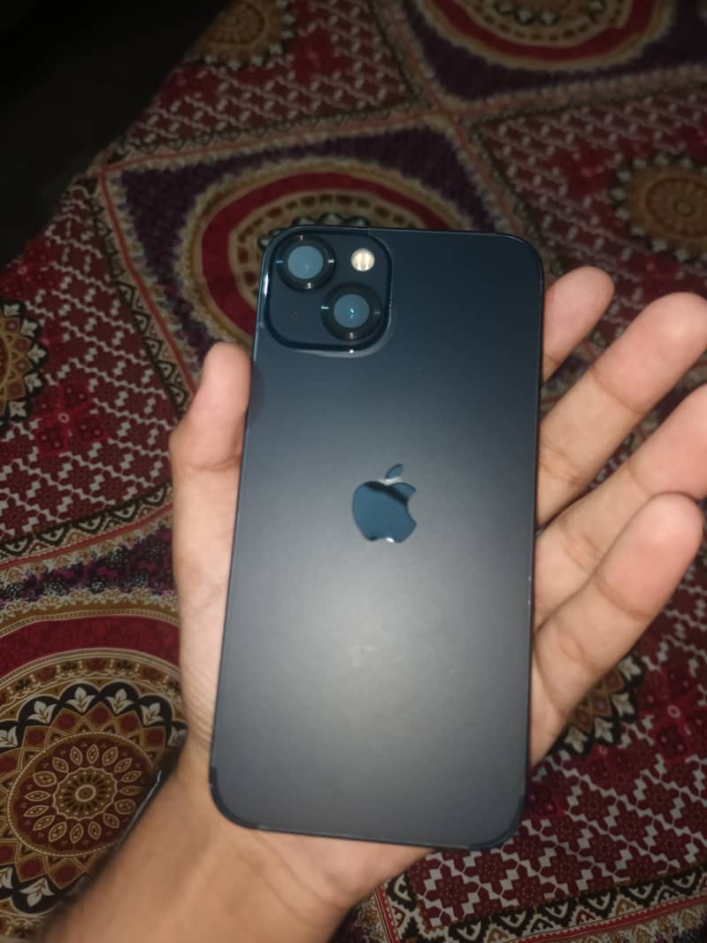 Apple iPhone 13 0