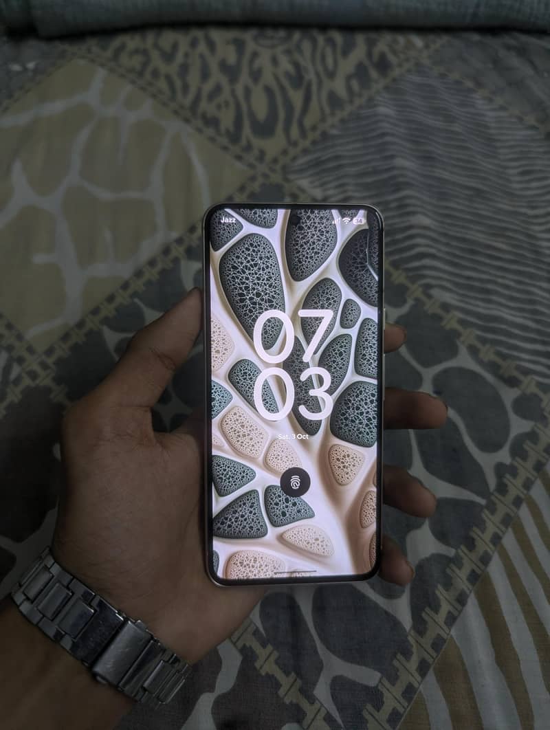 Google Pixel 8 5