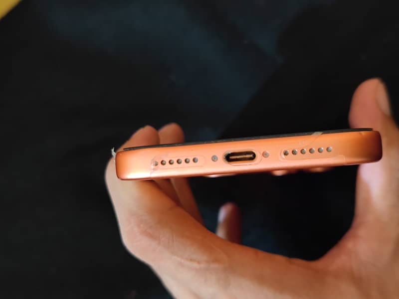 Apple iPhone 17 Pro Max 4