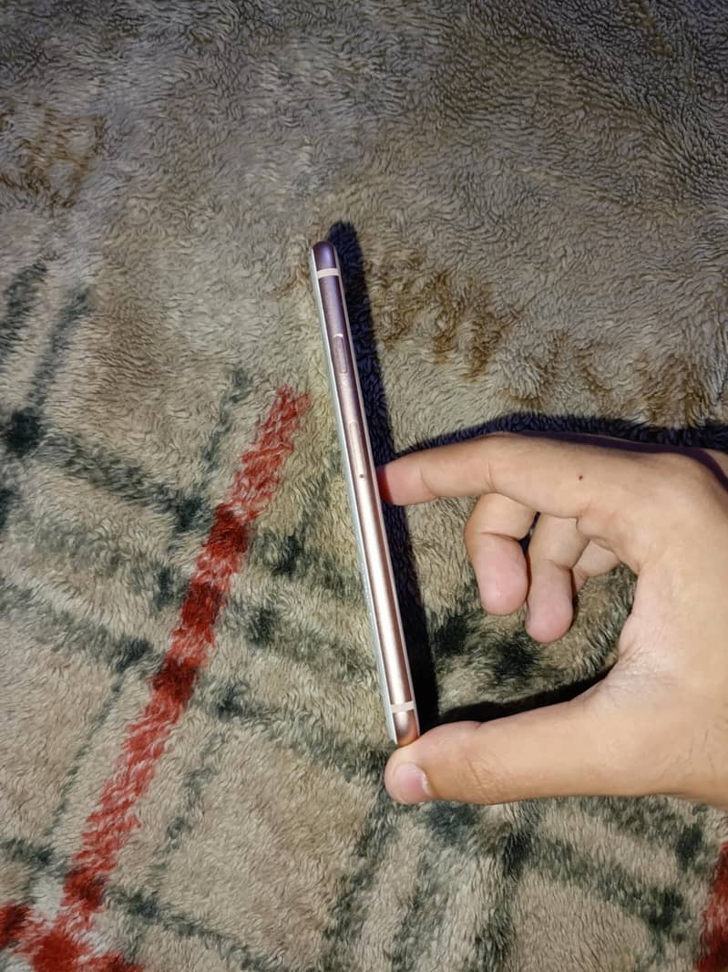Apple iPhone 8 2
