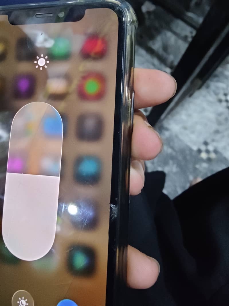 Apple iPhone 11 Pro 3