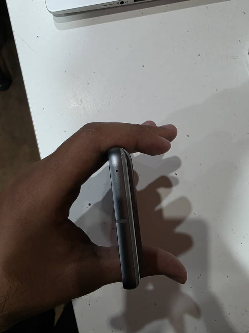 Google Pixel 8 2