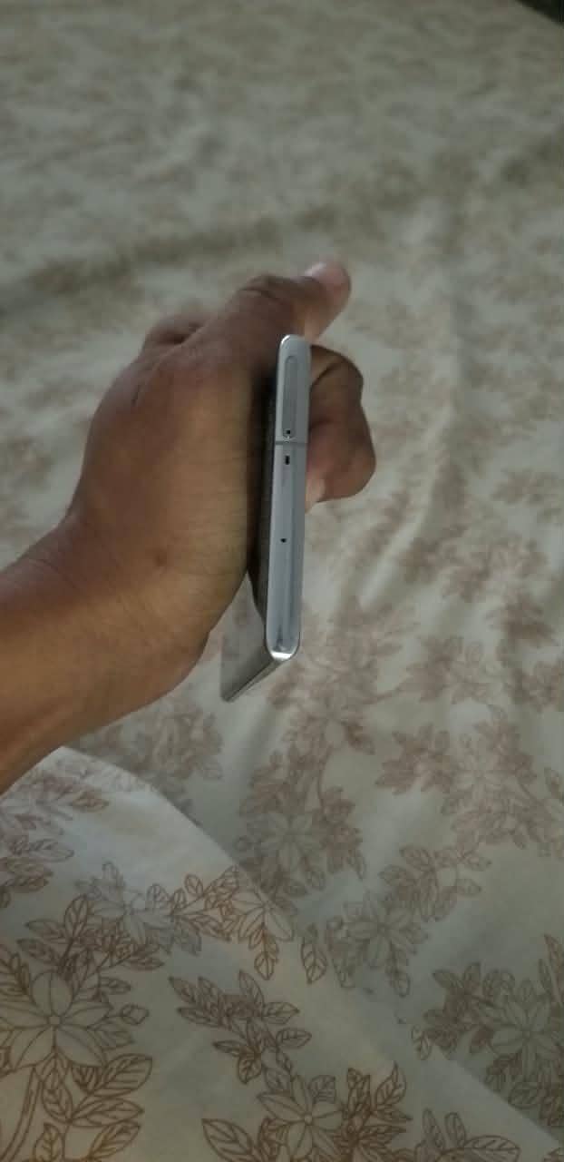 Samsung Mobile Note 10 Plus 7
