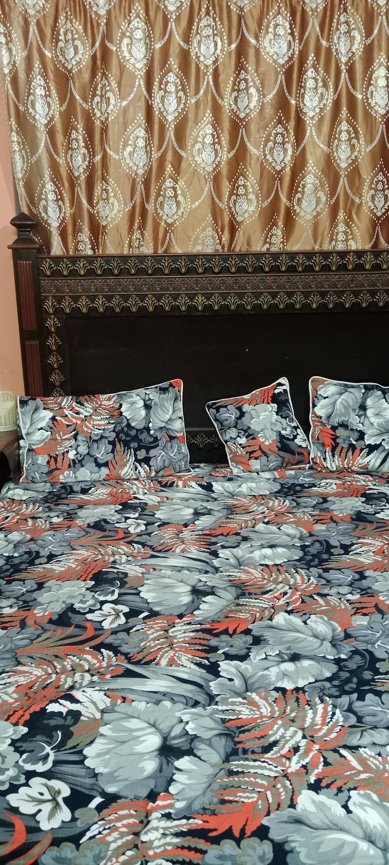 Bed set with side tables and dressing 1