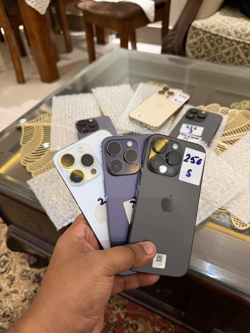 Apple iPhone 14 Pro 0