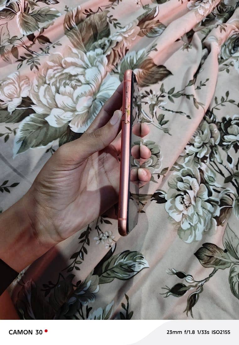 Apple iPhone XR 4