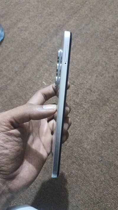 INFINIX Hot 60i
