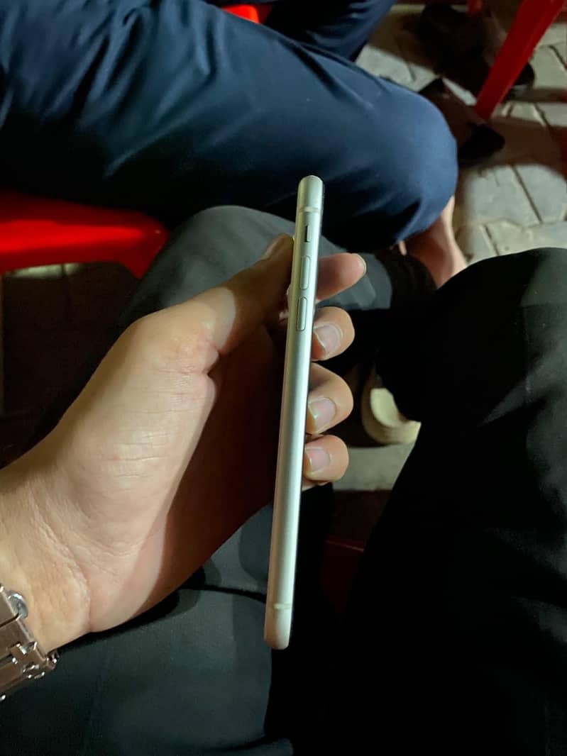 Apple iPhone 11 2