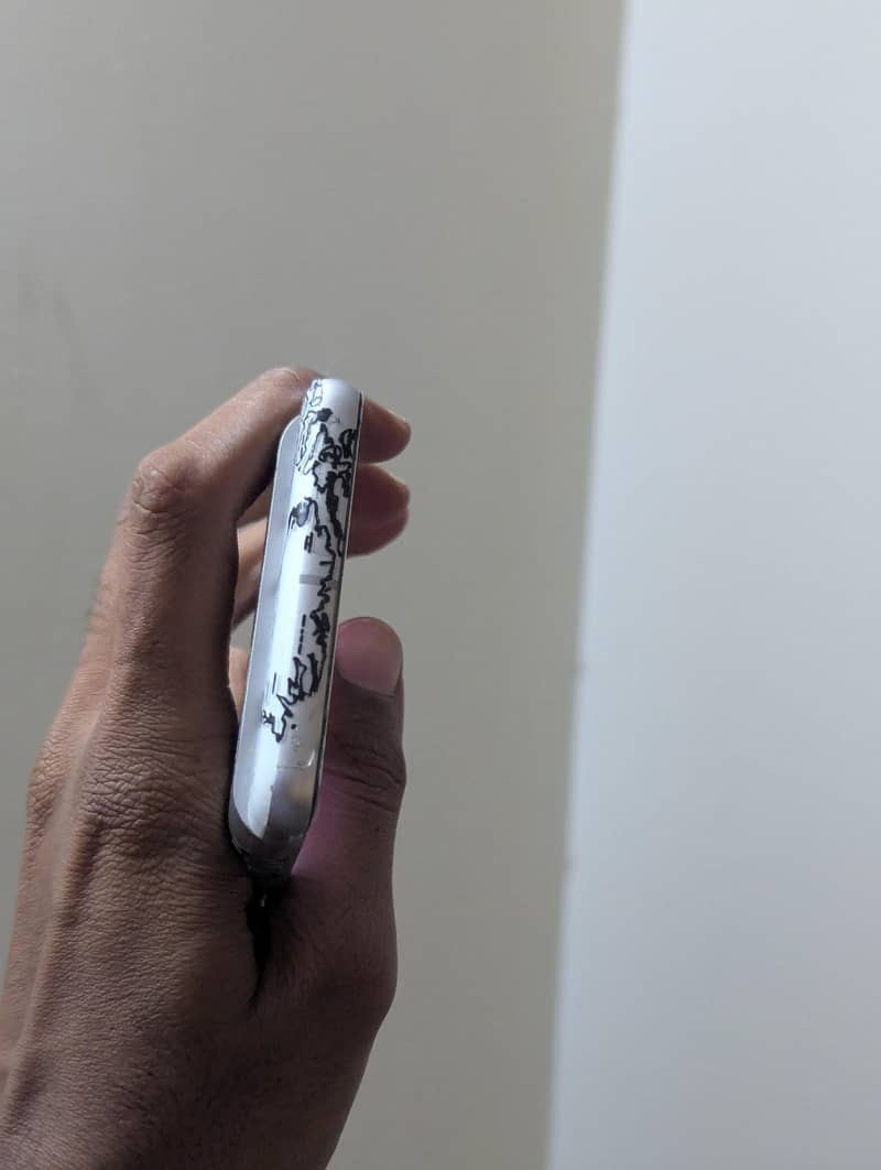 Google Pixel 7 4