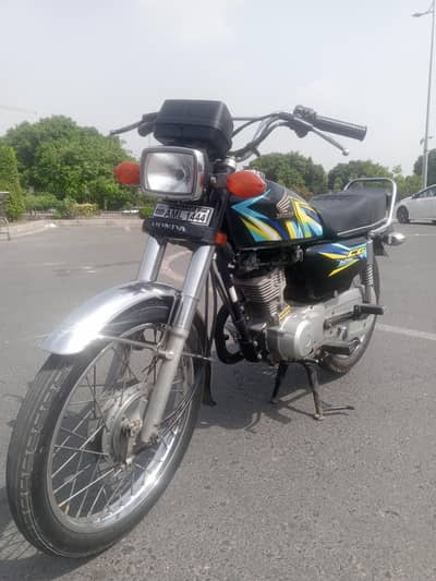 family used bike