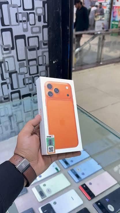 Apple iPhone 17 Pro Max 1